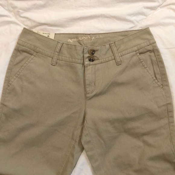 Arizona Jean Co. Junior Bootcut Khakis. 5 Long NWT - Picture 3 of 4